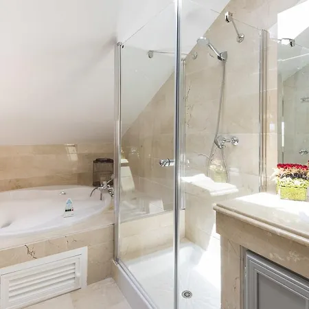Apartment Vacation I Nueva Andalucia Golf Getaway