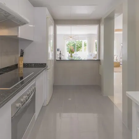 Apartment Vacation I Nueva Andalucia Golf Getaway Marbella