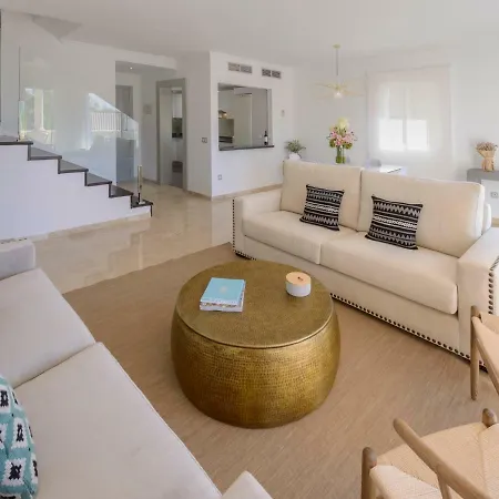 Apartment Vacation I Nueva Andalucia Golf Getaway Marbella